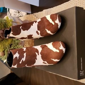 INC INTERNATIONAL CONCEPTS COWHIDE BOOTS